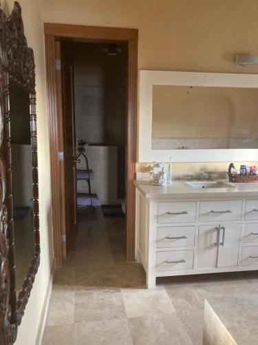 Storage & cabinet